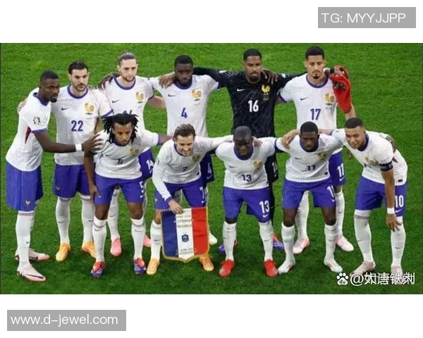 世界四大足球明星是谁 探索足球历史上的四位传奇巨星